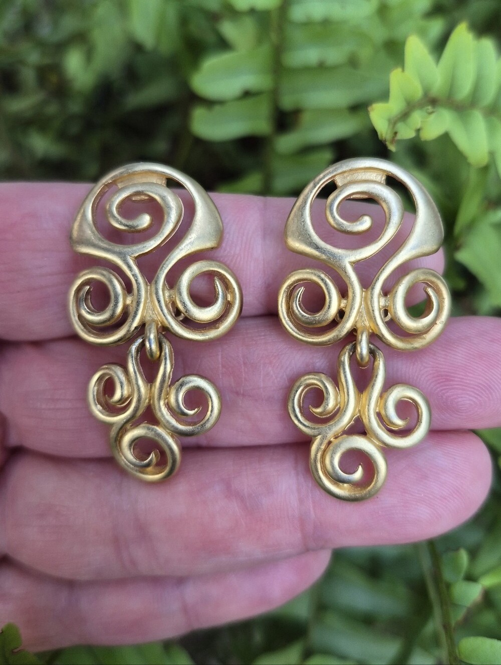 Erwin Pearl Vintage 80s Matte Brushed Gold-tone Scroll Swirl Statement Earrings